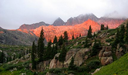 Alpenglow at sunrise in the Sunlight drainage under Jagged Peak, CO