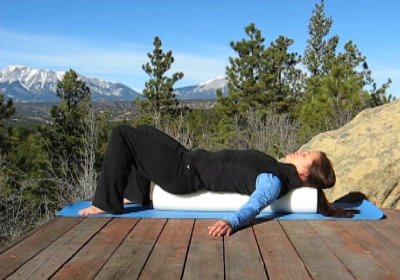 Foam Roller Upper Back Stretch