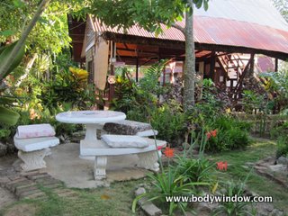 Outdoor dining at the Negril Yoga Center, Negril Jamaica
